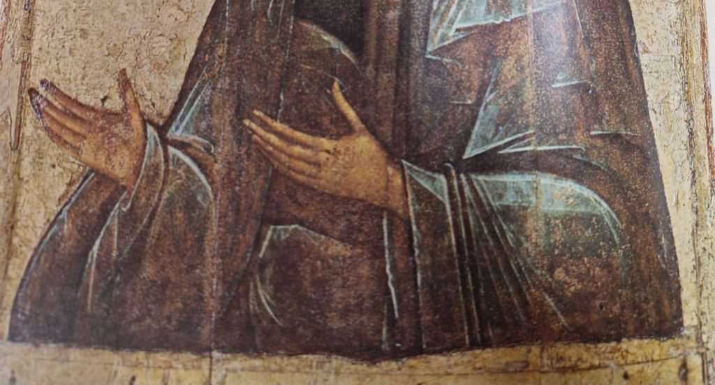 Articolo Elena Salvoni cantautrice doni comunità mani